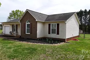 2929 Charles Ct, Lincolnton, NC 28092 - Photo 2