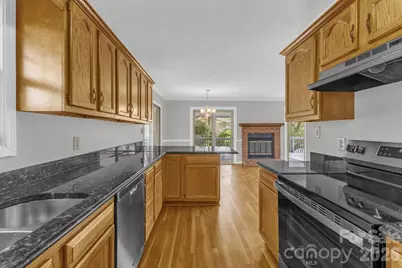 147 Elkwood Road, Asheville, NC 28804 - Photo 2