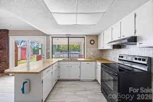 1820 Springsteen Rd, Rock Hill, SC 29730 - Photo 14