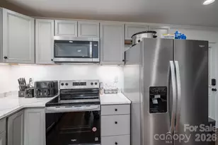 304 Margie St, Belmont, NC 28012 - Photo 10
