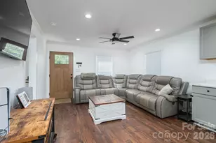 304 Margie St, Belmont, NC 28012 - Photo 4