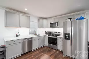304 Margie St, Belmont, NC 28012 - Photo 8
