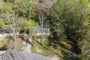 33 Springside Dr, Hendersonville, NC 28792 - Photo 4