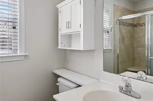 124 E Iowa Ave, Bessemer City, NC 28016 - Photo 14