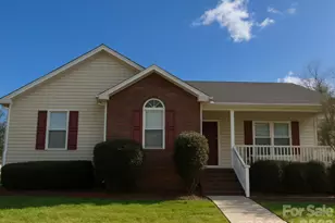 124 E Iowa Ave, Bessemer City, NC 28016 - Photo 1