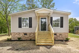 1109 Marion St, Lancaster, SC 29720 - Photo 2