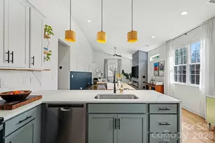 6739 Indian Ln, Charlotte, NC 28213 - Photo 12