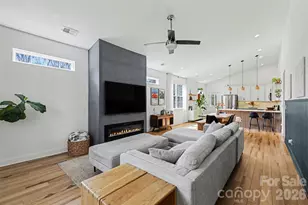 6739 Indian Ln, Charlotte, NC 28213 - Photo 4