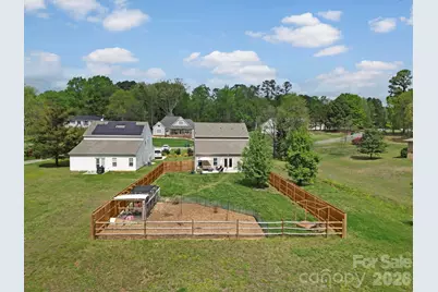 12120 Plover Drive, Charlotte, NC 28269 - Photo 8