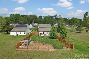 12120 Plover Dr, Charlotte, NC 28269 - Photo 8