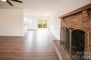 106 Shelly Dr, Hendersonville, NC 28792 - Photo 16