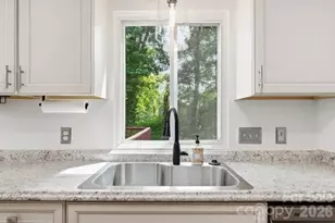 2501 Olde Whitehall Rd, Charlotte, NC 28273 - Photo 12