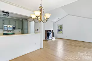 728 Clayfield Ct, Charlotte, NC 28209 - Photo 10