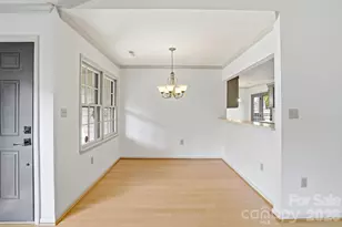 728 Clayfield Ct, Charlotte, NC 28209 - Photo 8