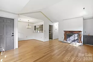 728 Clayfield Ct, Charlotte, NC 28209 - Photo 6