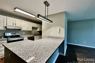 10240 Rose Meadow Ln, Charlotte, NC 28277 - Photo 8