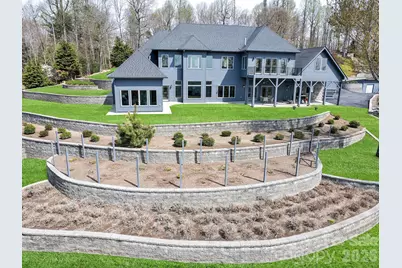 161 Birchwood Drive, Hendersonville, NC 28739 - Photo 4