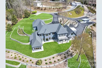 161 Birchwood Drive, Hendersonville, NC 28739 - Photo 2