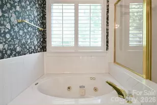 7201 Leharne Dr, Charlotte, NC 28270 - Photo 24