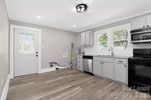 510 S 12th St, Bessemer City, NC 28016 - Photo 8