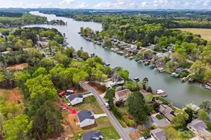 319 Shoreline Dr, New London, NC 28127 - Photo 2