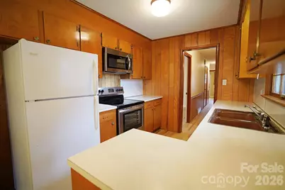 915 Woods Drive, Statesville, NC 28677 - Photo 6