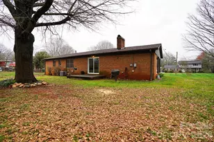 915 Woods Dr, Statesville, NC 28677 - Photo 18