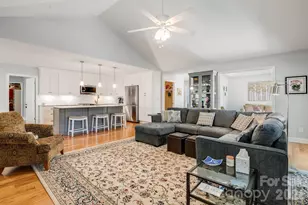 323 Daylily Dr, Hendersonville, NC 28739 - Photo 10