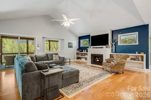 323 Daylily Dr, Hendersonville, NC 28739 - Photo 8