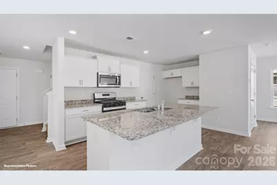 667 13th Avenue Drive NE, Hickory, NC 28601 - Photo 8