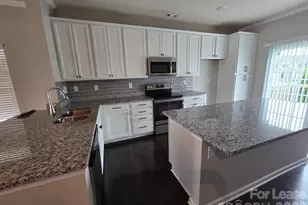 15249 Wrights Crossing Dr, Charlotte, NC 28278 - Photo 2