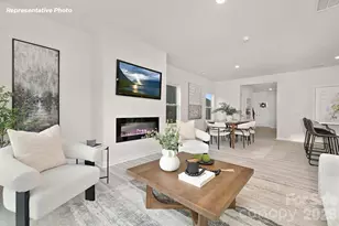 2070 10th St SE, Hickory, NC 28602 - Photo 2