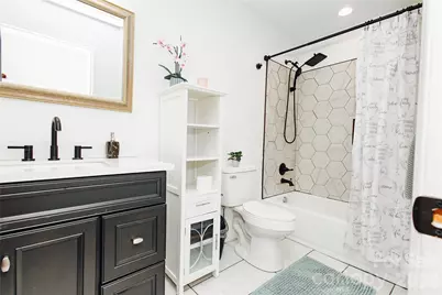 62 E Glenview Street, Marion, NC 28752 - Photo 14