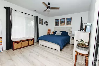 62 E Glenview Street, Marion, NC 28752 - Photo 16