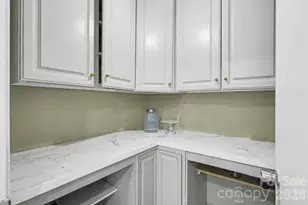 2648 Stream Bank Dr, Charlotte, NC 28269 - Photo 14