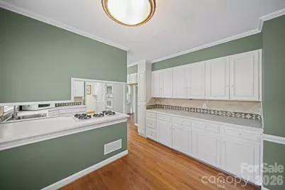 300 W 11th Avenue, Gastonia, NC 28052 - Photo 18