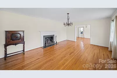 300 W 11th Avenue, Gastonia, NC 28052 - Photo 8