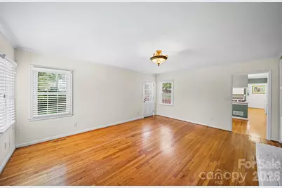 300 W 11th Avenue, Gastonia, NC 28052 - Photo 20