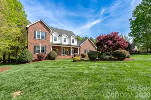 176 Spring Forest Dr, Statesville, NC 28625 - Photo 2