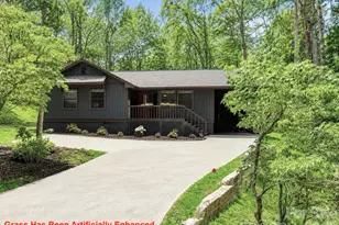 417 Soquili Dr, Brevard, NC 28712 - Photo 1