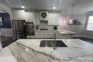 3928 Widgeon Way, Waxhaw, NC 28173 - Photo 4