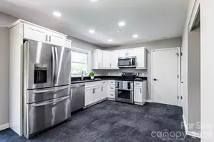 8 Hillview Rd, Asheville, NC 28805 - Photo 16