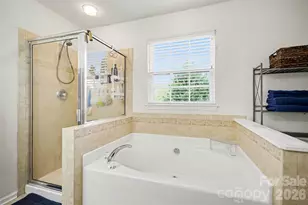 5705 Mossdale Ln, Charlotte, NC 28278 - Photo 24