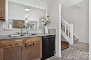 8214 Circle Tree Ln, Charlotte, NC 28277 - Photo 10