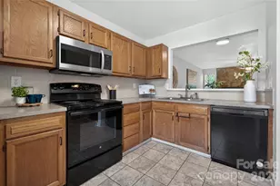 8214 Circle Tree Ln, Charlotte, NC 28277 - Photo 8