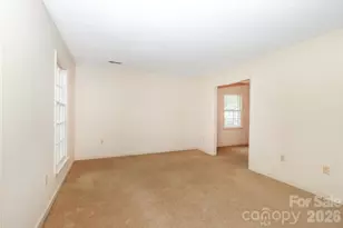 2000 Lawton Bluff Rd, Charlotte, NC 28226 - Photo 4