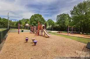 2000 Lawton Bluff Rd, Charlotte, NC 28226 - Photo 36