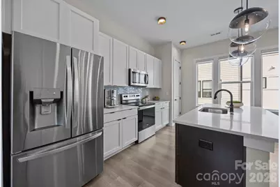 513 Strong Avenue, Charlotte, NC 28205 - Photo 18