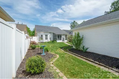 16515 Amberside Road E, Cornelius, NC 28031 - Photo 30