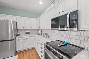 16515 Amberside Rd E, Cornelius, NC 28031 - Photo 34